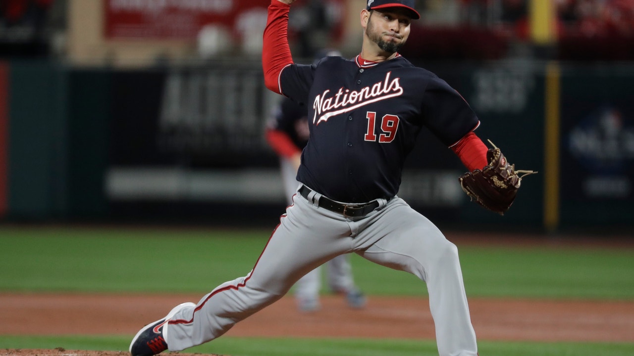 Sánchez shines as Nationals beat Cards 2-0 in NLCS opener